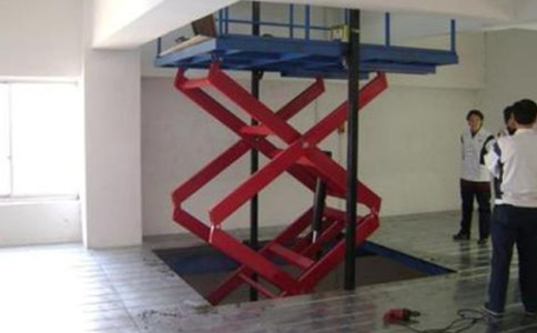 液壓升降機上升下降快慢不一是怎么回事？