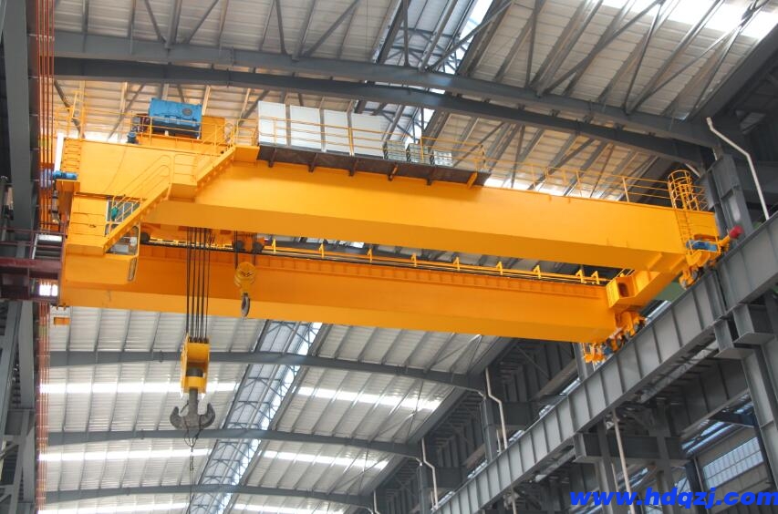 橋式起重機(jī)的移動(dòng)方法，是怎樣縱向移動(dòng)的?